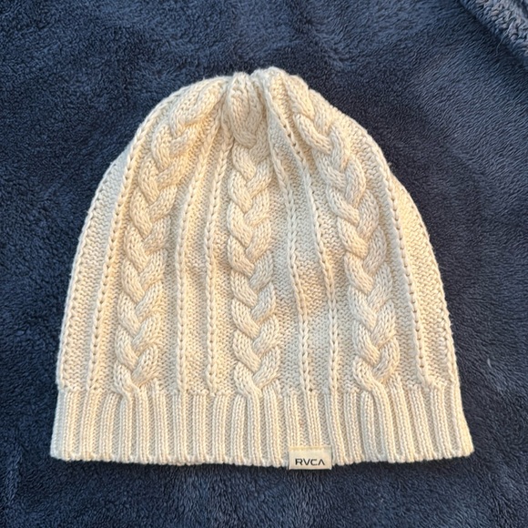 RVCA Accessories - Woman’s knit beanie RVCA